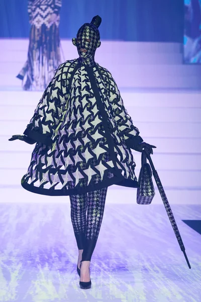 Look 92